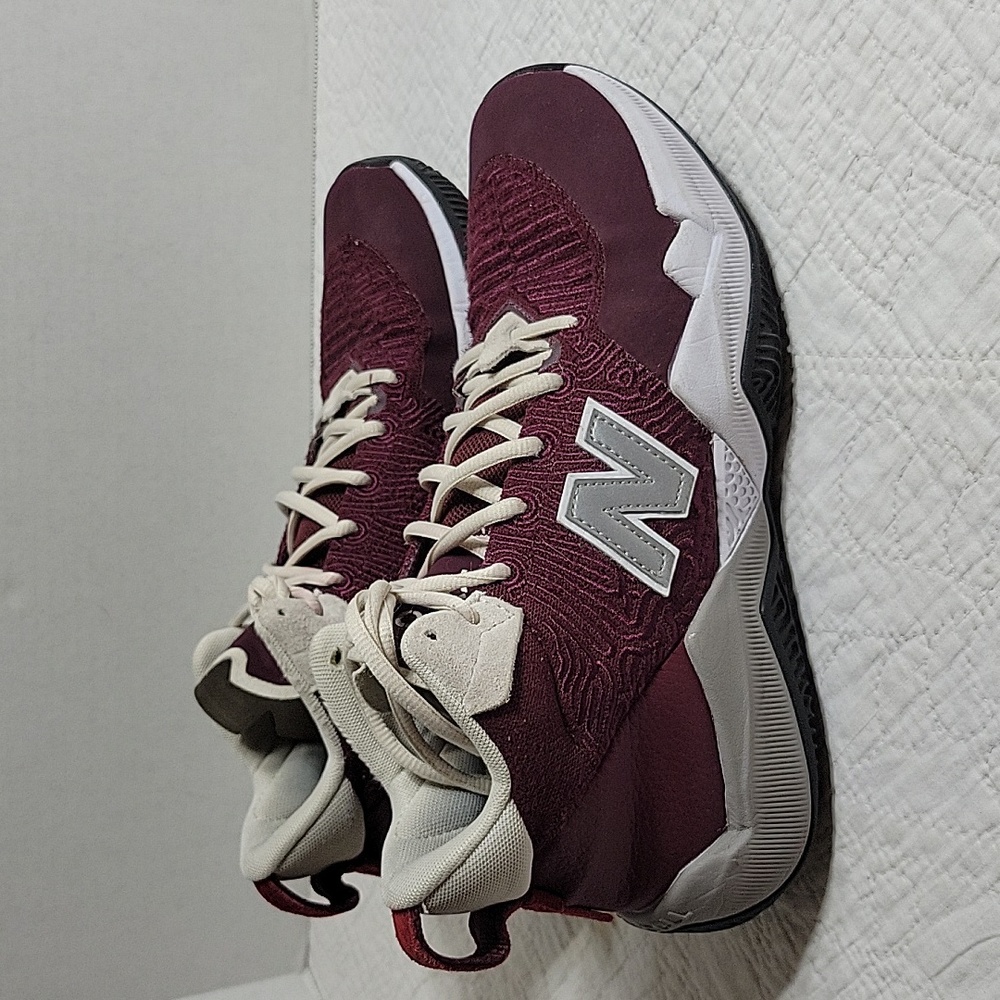 New Balance 2wxy Basketball Shoes. Men's  8.5